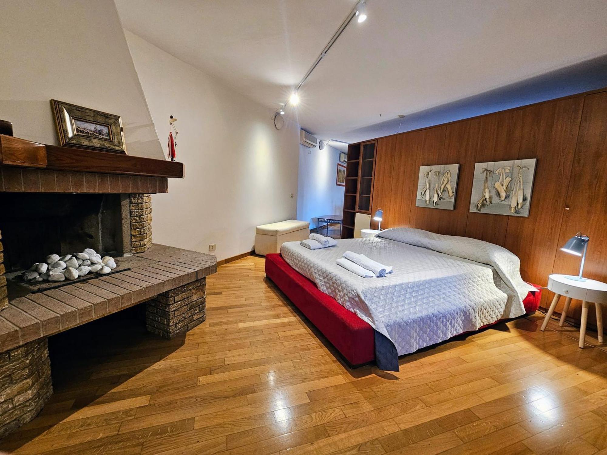 Ciaobari Apartment - Elegant 4 Bedrooms In The Heart Of Old Town Exterior photo